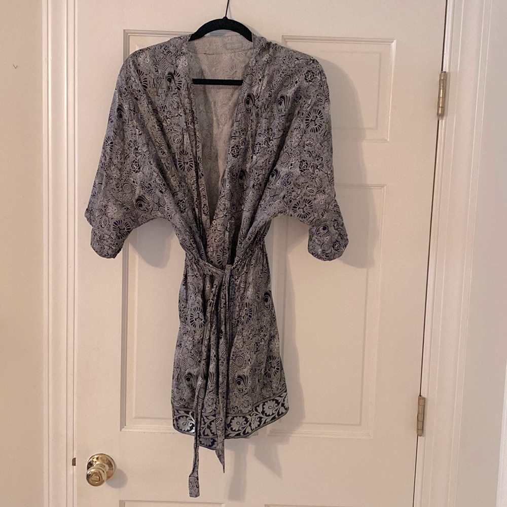 Sudara black, white, silver robe, size small